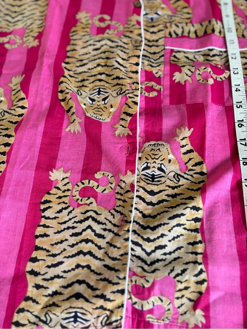 Pink Tiger Print Pajama Set Women’s Cotton Small Short Sleeve & Shorts - Picture 8 of 11